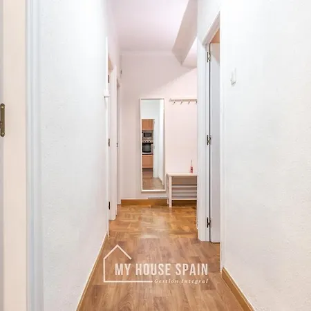 Myhousespain - Comodo Y Tranquilo Piso Con Parking アパート オビエド