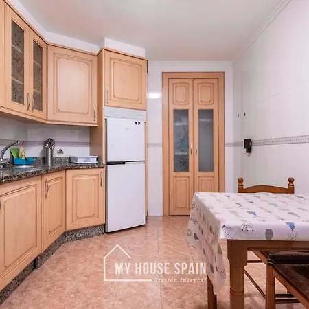 Myhousespain - Comodo Y Tranquilo Piso Con Parking Oviedo