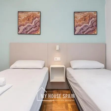 Myhousespain - Comodo Y Tranquilo Piso Con Parking オビエド
